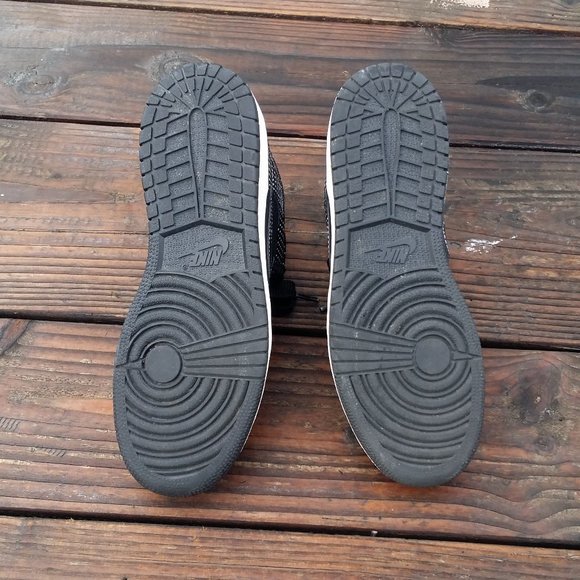 Women Size 7.5/Size 6 Youth 2009 Nike Air Jordan 1 Mid Polka Dot Basketball Shoe - Picture 8 of 8